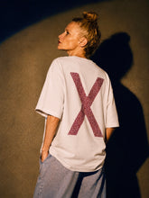 Charger l'image dans la galerie, COLLECTION X DREAMS - X Pink glitter Off White Tee