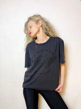 Charger l'image dans la galerie, Tee-Shirt A TOUCH OF SIN INSIDE OF ME Vintage