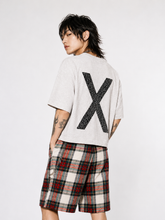 Charger l'image dans la galerie, COLLECTION X DREAMS -X Cool Grey Boxy Glitter short light Tee
