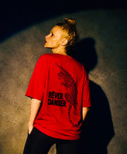 Charger l'image dans la galerie, COLLECTION X DREAMS - RÊVER DANSER Red Tee
