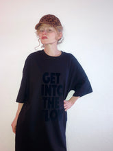 Load image into Gallery viewer, Light Dress GET INTO THE FLOW Black Sequined oversized
